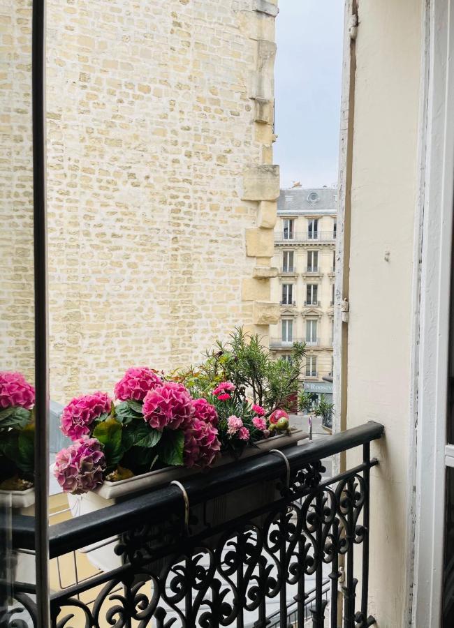 Two-Bedroom Apartment Champs-Elysees Paris Eksteriør billede