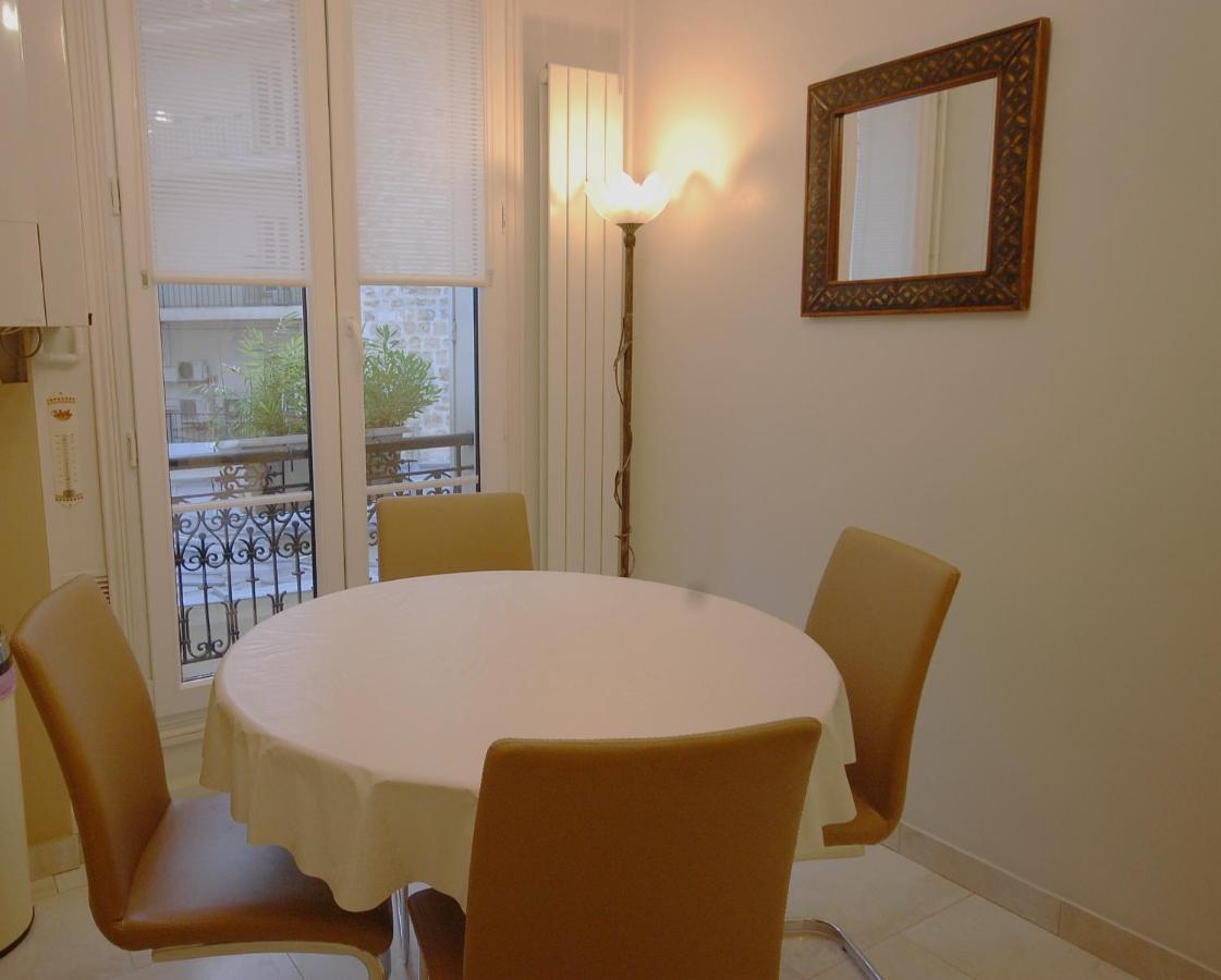 Two-Bedroom Apartment Champs-Elysees Paris Eksteriør billede