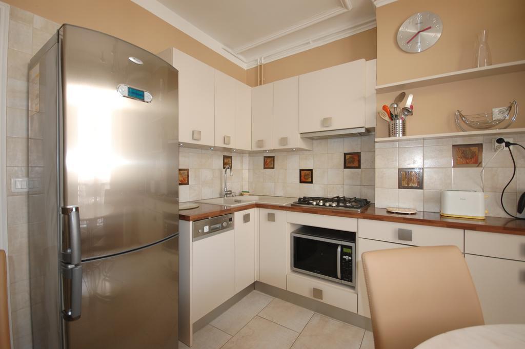 Two-Bedroom Apartment Champs-Elysees Paris Eksteriør billede
